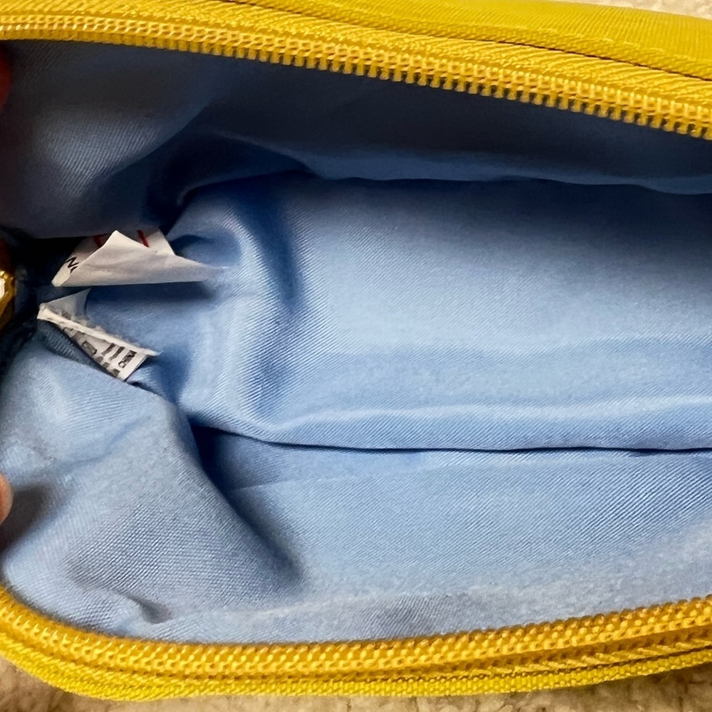 Baggallini Kiwi Central Pouch Bag NWOT - Picture 8 of 9
